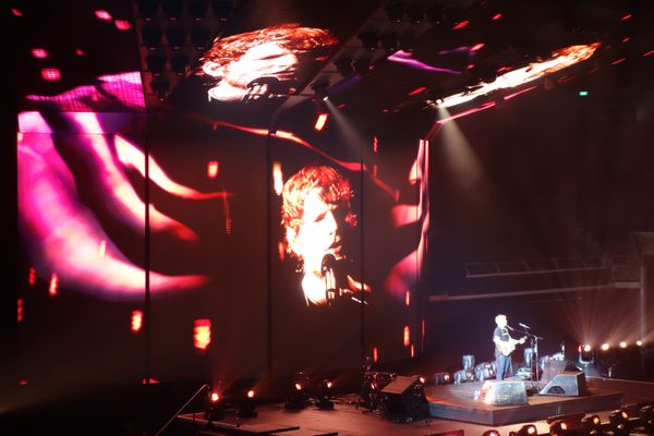 Singapore Indoor Stadium by null