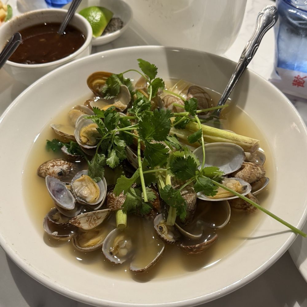 Favori Restaurant - Clams - Vietnamese Near Me - Garden Grove, California Favori Restaurant - Clams - Vietnamese Near Me - Garden Grove, California