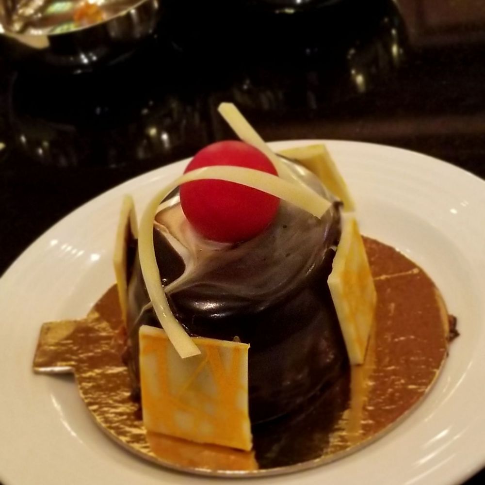 Lobby Bar At The Peabody - Chocolate cake my husband loved. Tasted good with port - Lounges Near Me - Memphis, Tennessee