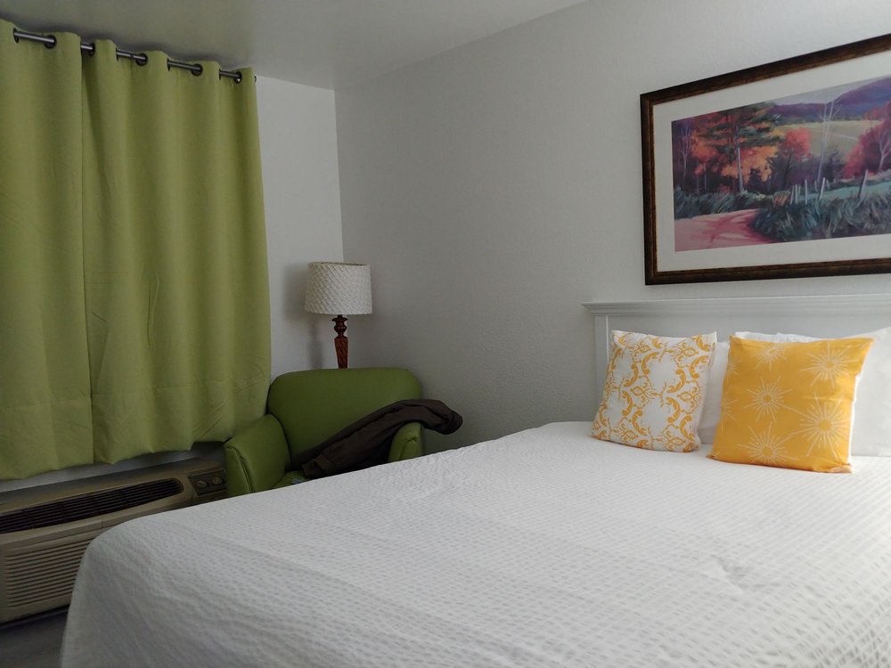 LOMA LINDA INN Updated October 2024 59 Photos & 72 Reviews 24532