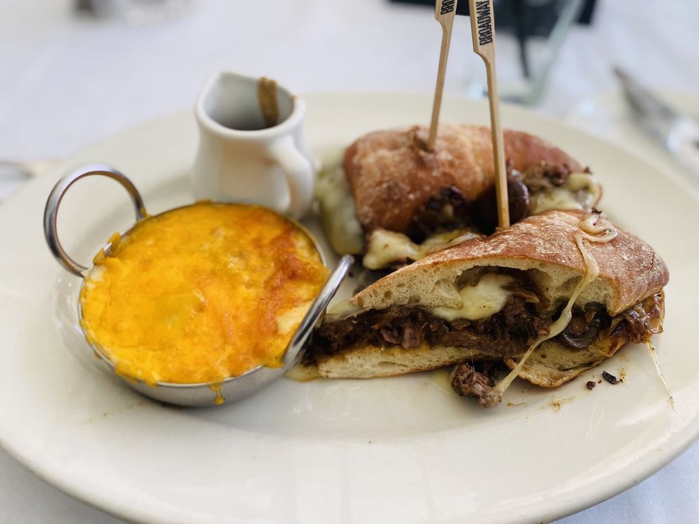 Social spots from Broadway 10 Bar & Chophouse