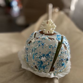 The Apple Basket - Winter wonderland: caramel, white chocolate, and winter sprinkles. - Chocolatiers & Shops Near Me - Centerville, Georgia The Apple Basket - Winter wonderland: caramel, white chocolate, and winter sprinkles. - Chocolatiers & Shops Near Me - Centerville, Georgia