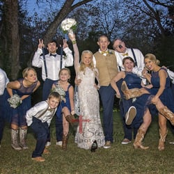 Melony Stevens Photography - Fun wedding party photo at night