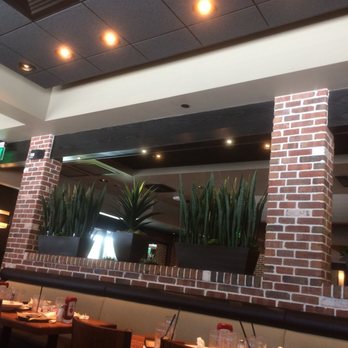 Cheddar's Scratch Kitchen - Nice trendy decor - Southern Near Me - Tampa, Florida