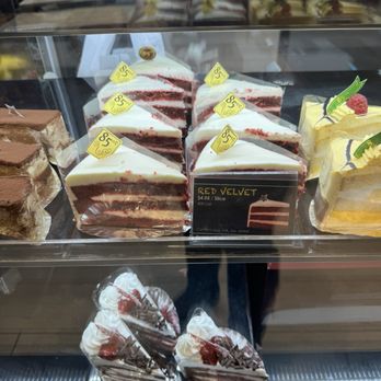85°C Bakery Cafe-Sherman Oaks - Slices of cakes - Coffee & Tea Near Me - Sherman Oaks, California 85°C Bakery Cafe-Sherman Oaks - Slices of cakes - Coffee & Tea Near Me - Sherman Oaks, California