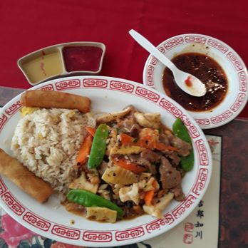 D Hou - Tasty dish, Kung Pow Trio - Cantonese Near Me - Fresno, California