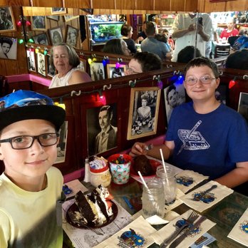 The Bubble Room - Logan and Luke lots of CAKE - Desserts Near Me - Captiva, Florida
