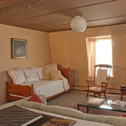 The Stone Mountain House - Day Bed