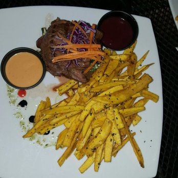 Up Restaurant y Bar - Skirt steak and plaintain fries - Puerto Rican Near Me - Vega Baja, Puerto Rico Up Restaurant y Bar - Skirt steak and plaintain fries - Puerto Rican Near Me - Vega Baja, Puerto Rico