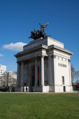 Wellington Arch by null