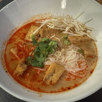 Cashew Thai Cuisine - Spicy Vegan Noodles Soup - Thai Near Me - Seattle, Washington