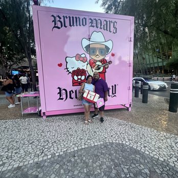 Hello Kitty Cafe - Desserts Near Me - Las Vegas, Nevada