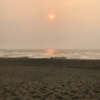 Humbug Mountain State Park - The beach - a two minute walk from the campground. Look at all that wildfire smoke! - Hiking Near Me Humbug Mountain State Park - The beach - a two minute walk from the campground. Look at all that wildfire smoke! - Hiking Near Me