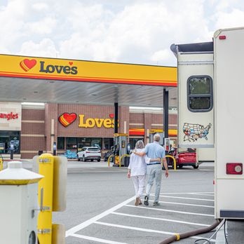 Love's RV Hookup - RV Parks Near Me - Dalhart, Texas
