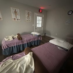 Amazing Reflex Spa - Room after a couples' massage