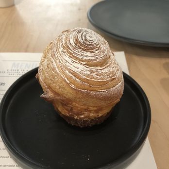 Bachour - Dulce de leche croissant - Bakeries Near Me - Coral Gables, Florida