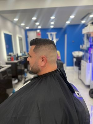 XI BARBERSHOP by null