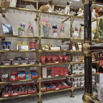 Sarris Candies - Candy Stores Near Me - Canonsburg, Pennsylvania Sarris Candies - Candy Stores Near Me - Canonsburg, Pennsylvania