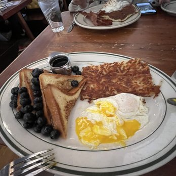 Ted's Bulletin Reston - French toast with blueberries - Breakfast & Brunch Near Me - Reston, Virginia Ted's Bulletin Reston - French toast with blueberries - Breakfast & Brunch Near Me - Reston, Virginia