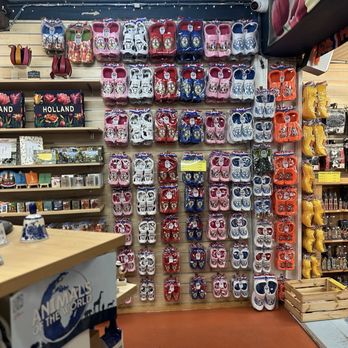 Souveniertje - Souvenir Shops Near Me - Utrecht, Utah