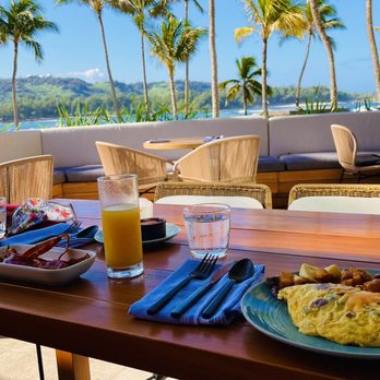 Off The Lip - Eggs Benny / Omlette / Exotic Fruit juice (AMAZING!!!) - Cocktail Bars Near Me - Kahuku, Hawaii