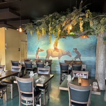 Nour Thai Kitchen - Thai Near Me - Oakland Park, Florida