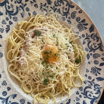 Le Castel Café - Spaghetti carbonara - French Near Me - Paris, 75