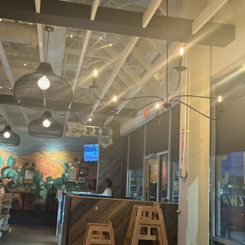 Tumble 22 - Entrance area - Chicken Shop Near Me - Houston, Texas Tumble 22 - Entrance area - Chicken Shop Near Me - Houston, Texas