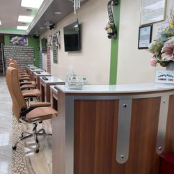 ULTRA Nail Spa - New tables