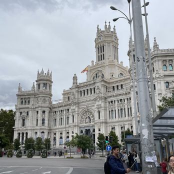 Palacio de Cibeles - Landmarks & Historical Buildings Near Me - Madrid, M