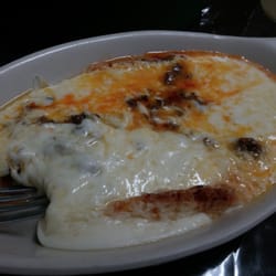Kiki's - Queso flameado con chorizo