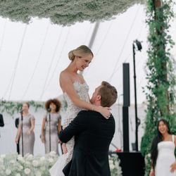 Wedding Dance Coach - Simple First Dance Lift