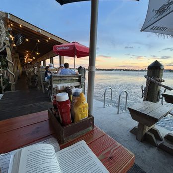 Le Tub - I would request a table by the water - Burgers Near Me - Hollywood, Florida Le Tub - I would request a table by the water - Burgers Near Me - Hollywood, Florida