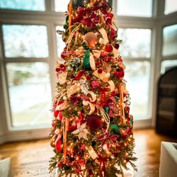 Oh So Perfectly Posh Design - Classic rich colors of a Christmas tree