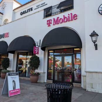 T-Mobile - Entrance to the new (as of December 2023) T-Mobile store location in Pacific Highlands Ranch in Carmel Valley. - Mobile Phones Near Me - San Diego, California