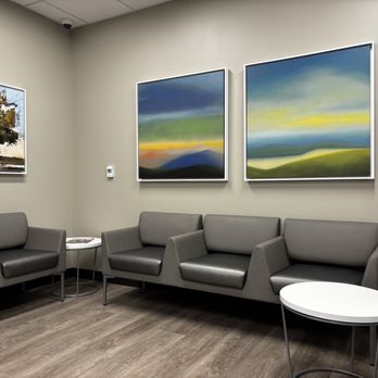 UAB Eye Care - Nice waiting area - Optometrists Near Me - Birmingham, Alabama UAB Eye Care - Nice waiting area - Optometrists Near Me - Birmingham, Alabama