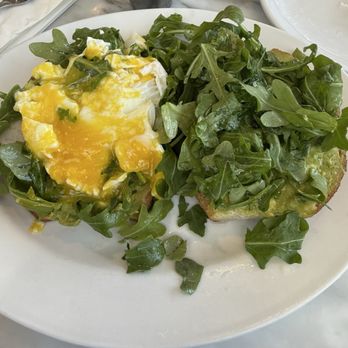 Tatte Bakery & Cafe | Cambridge Crossing - Avocado Tartine - Breakfast & Brunch Near Me - Cambridge, Massachusetts