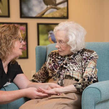 Seasons Hospice - RN/PCC Aly with patient. - Hospice Near Me - Rochester, Minnesota Seasons Hospice - RN/PCC Aly with patient. - Hospice Near Me - Rochester, Minnesota