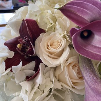 Sylvart Floral Designs - Custom arranged flowers - Florists Near Me Sylvart Floral Designs - Custom arranged flowers - Florists Near Me