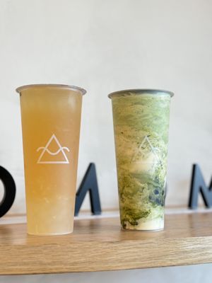 OMOMO TEA SHOPPE by null