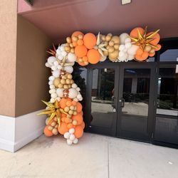 Grand opening balloons