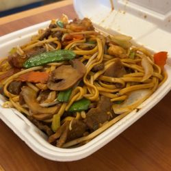 Old St Louis Chop Suey - House Fried Lo Mein