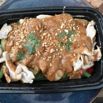 Mandarin Kitchen - Chicken in peanut sauce - Seafood Near Me - Santa Rosa, California