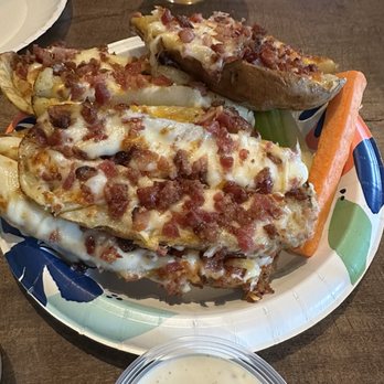Lamppost Pizza Main Street Brewery - Potato Skins - Pizza Near Me - Corona, California