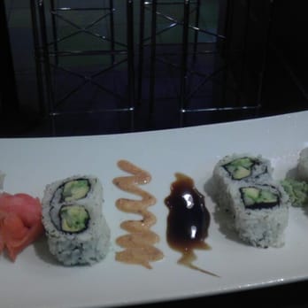 Eight Bar - Avocado rolls - Sports Bars Near Me - Oakland, California