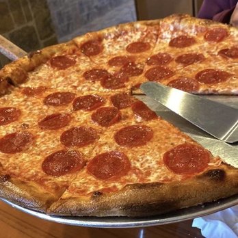 Bros Pizzeria - 16" Pepperoni pizza - Pizza Near Me - Clearwater, Florida Bros Pizzeria - 16" Pepperoni pizza - Pizza Near Me - Clearwater, Florida