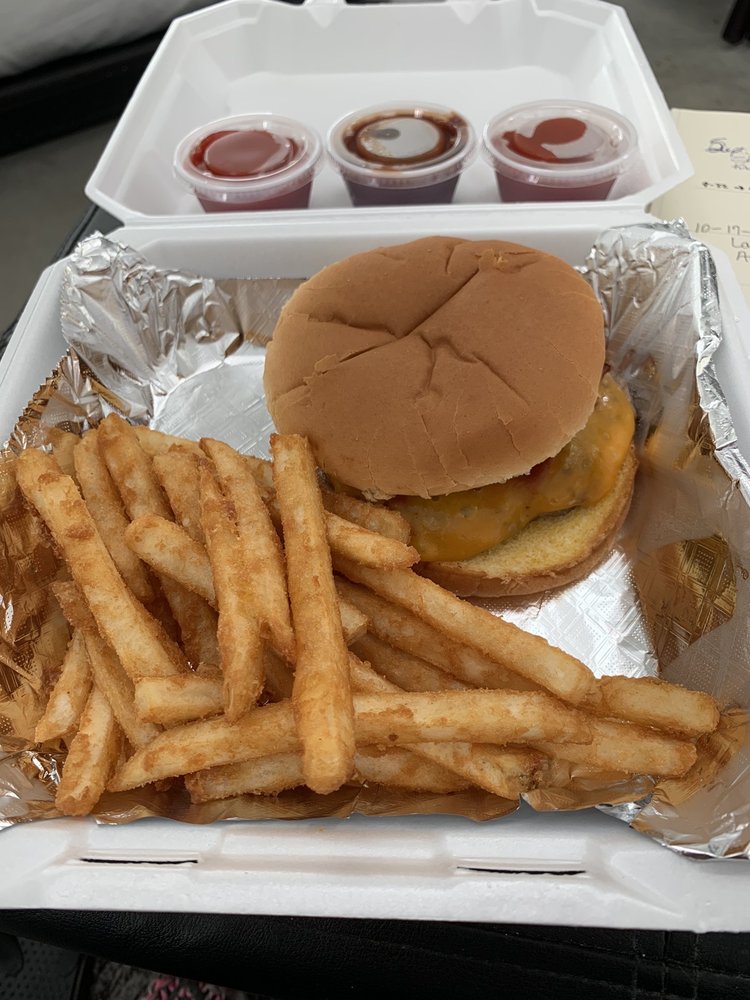 BULLS EYE GRILL 10 Reviews 3408 E Red Rock Rd, Yoder, Kansas Burgers Restaurant Reviews