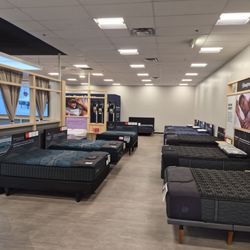 Mattress Firm Outlet - Rainbow