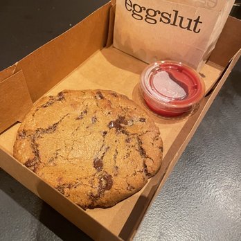Eggslut - Salted Chocolate Chip Cookie & Truffle Hashbrowns - Breakfast & Brunch Near Me - Las Vegas, Nevada