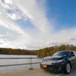 Yorkies Limo - 2012 Lincoln MKS black on black